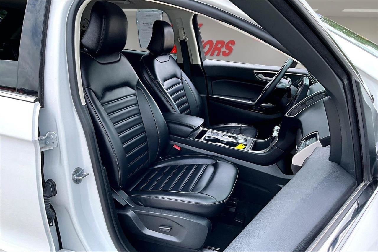 Used 2024 Ford Edge SEL AWD/4WD image 29