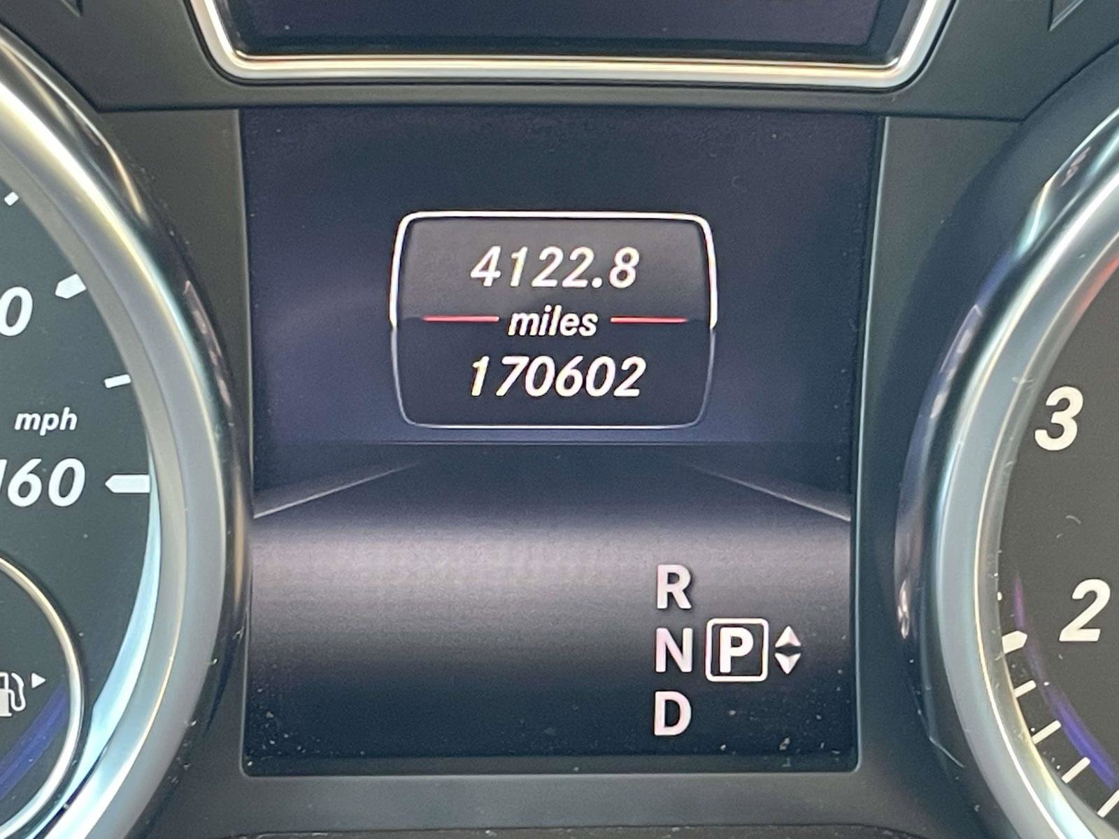 Used 2014 Mercedes-Benz GL 450 4MATIC image 23