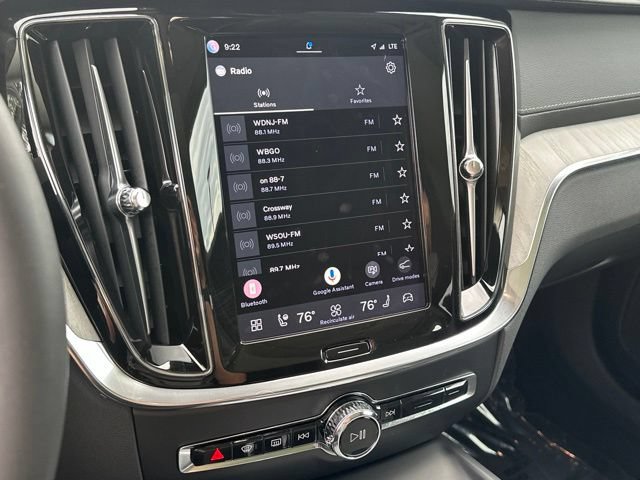 Certified 2024 Volvo V60 B5 Cross Country Ultimate w/ Protection Package Premier AWD/4WD image 21