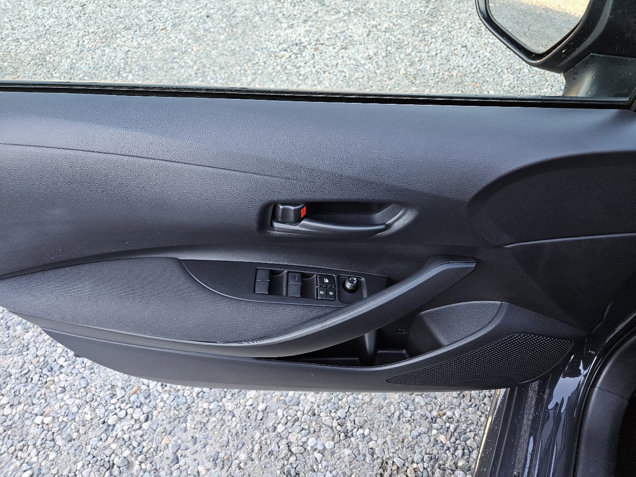 Used 2024 Toyota Corolla LE w/ LE Convenience Package image 12