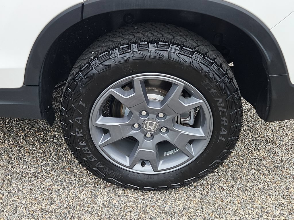 Certified 2025 Honda Passport TrailSport image 8