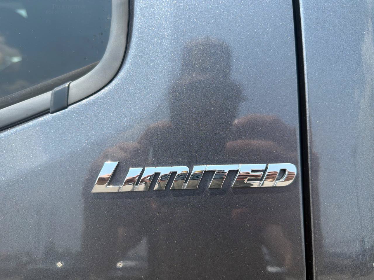 Used 2017 Toyota Tacoma Limited w/ Tow Package AWD/4WD image 21