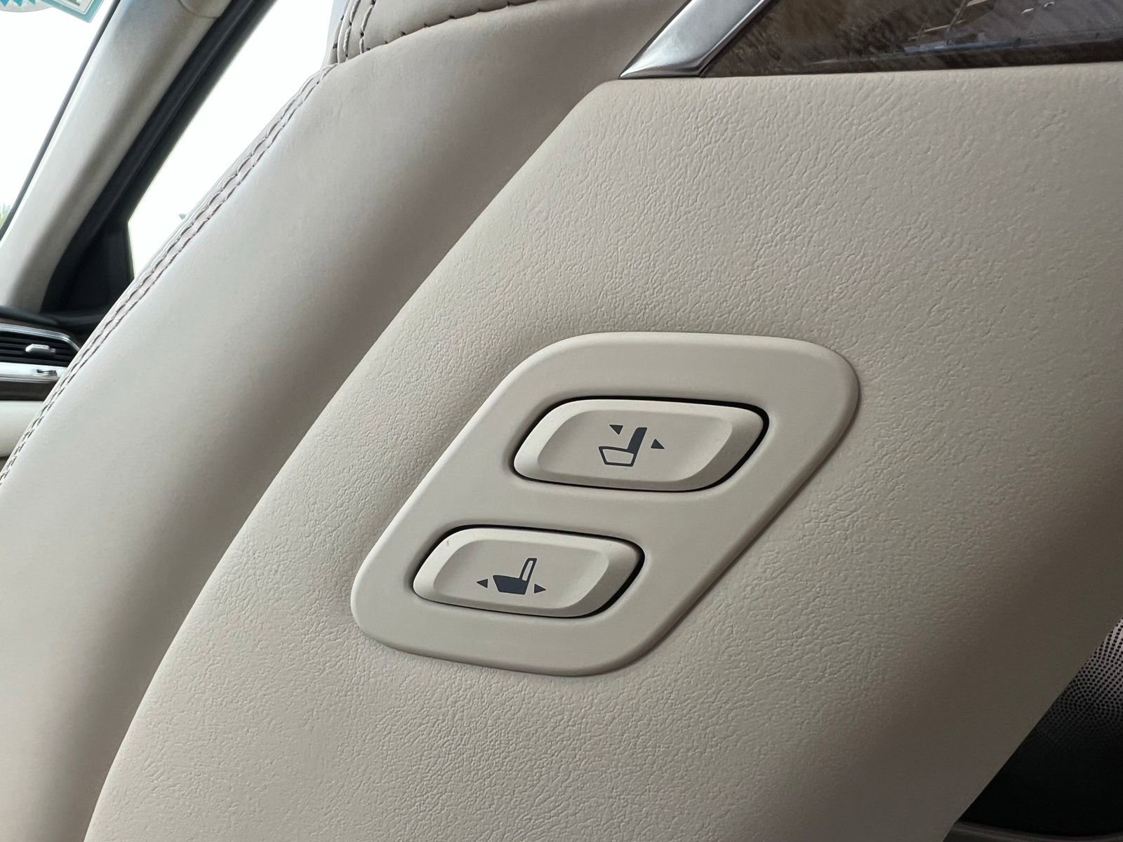 Used 2019 Genesis G90 5.0 Ultimate image 52