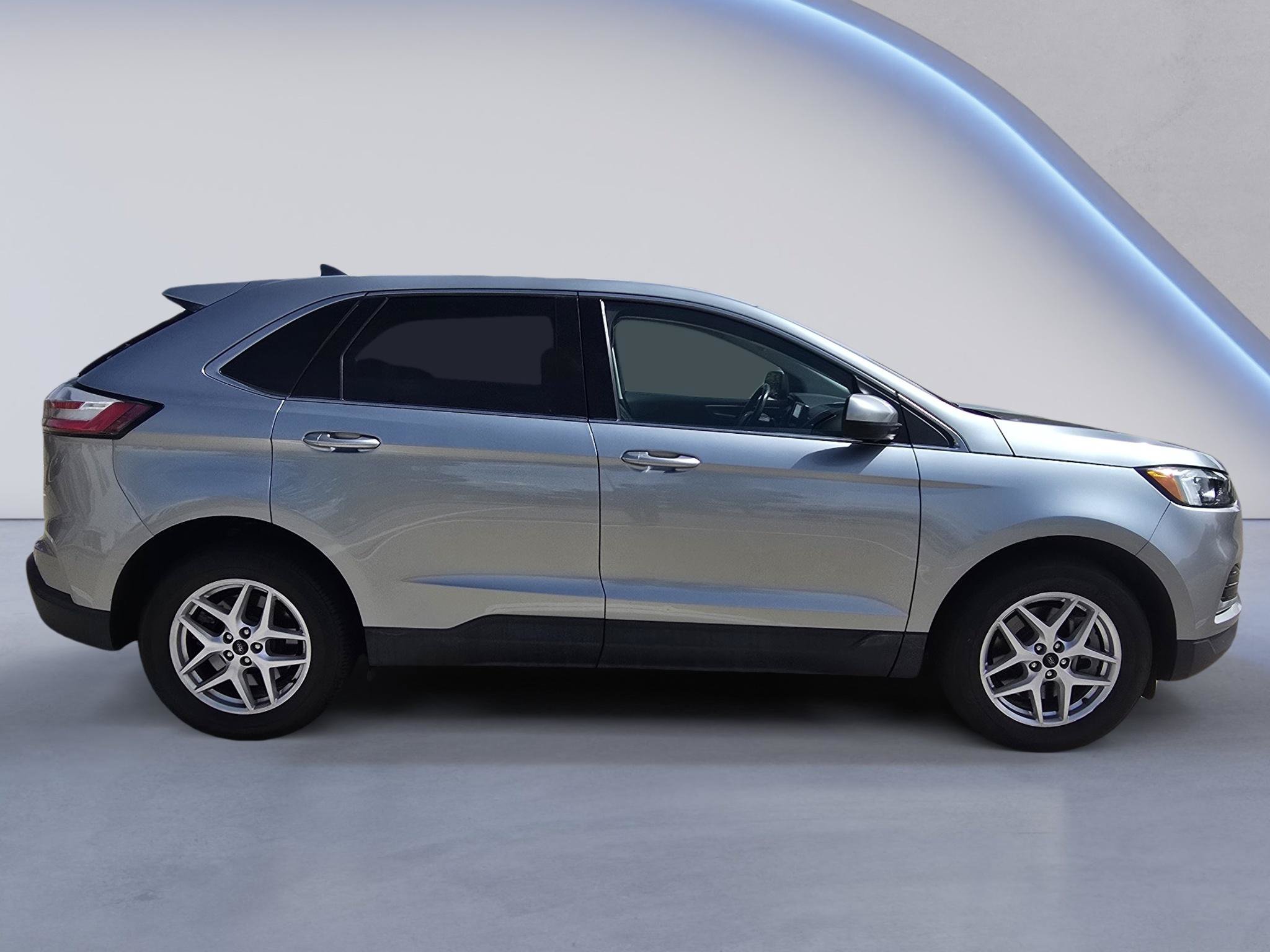Used 2024 Ford Edge SEL AWD/4WD image 7