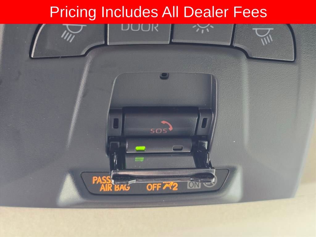 Used 2025 Toyota Corolla LE FWD image 24
