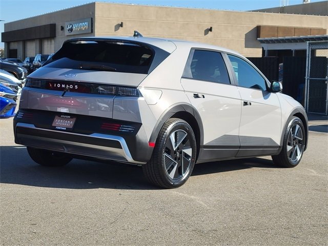 New 2026 Hyundai Ioniq 5 SEL image 2