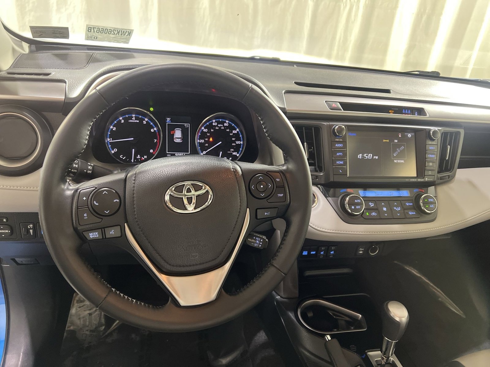 Used 2018 Toyota RAV4 Limited image 24