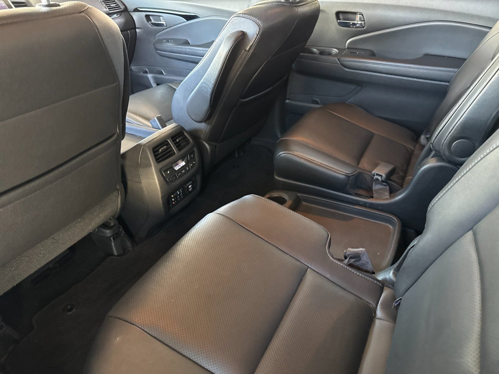 Used 2017 Honda Pilot Elite image 12