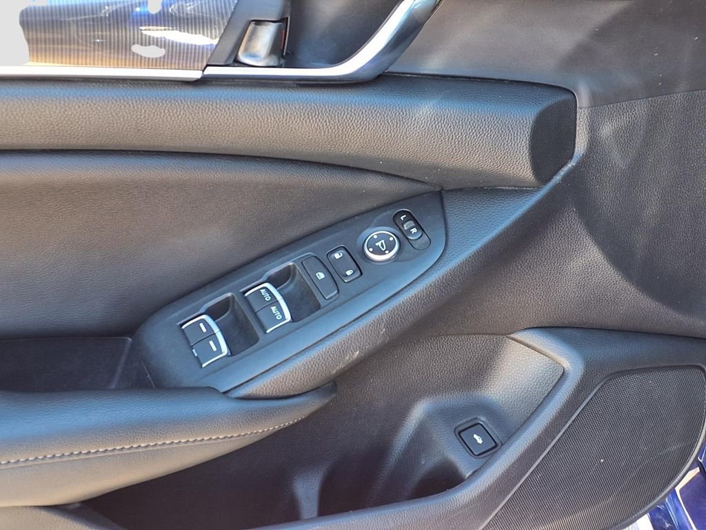 Used 2020 Honda Accord Sport image 17