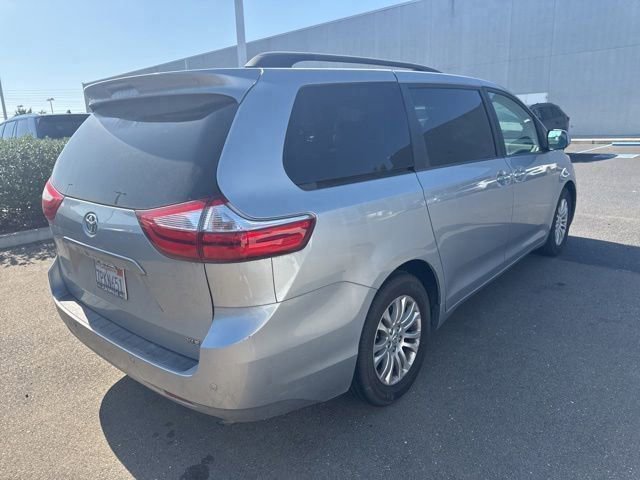Used 2015 Toyota Sienna XLE w/ XLE Navigation Package FWD image 7