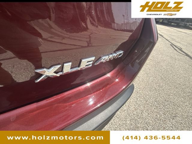 Used 2019 Toyota Highlander XLE AWD/4WD image 31