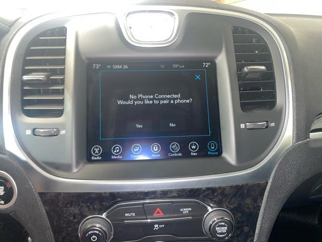 Used 2017 Chrysler 300 C image 21