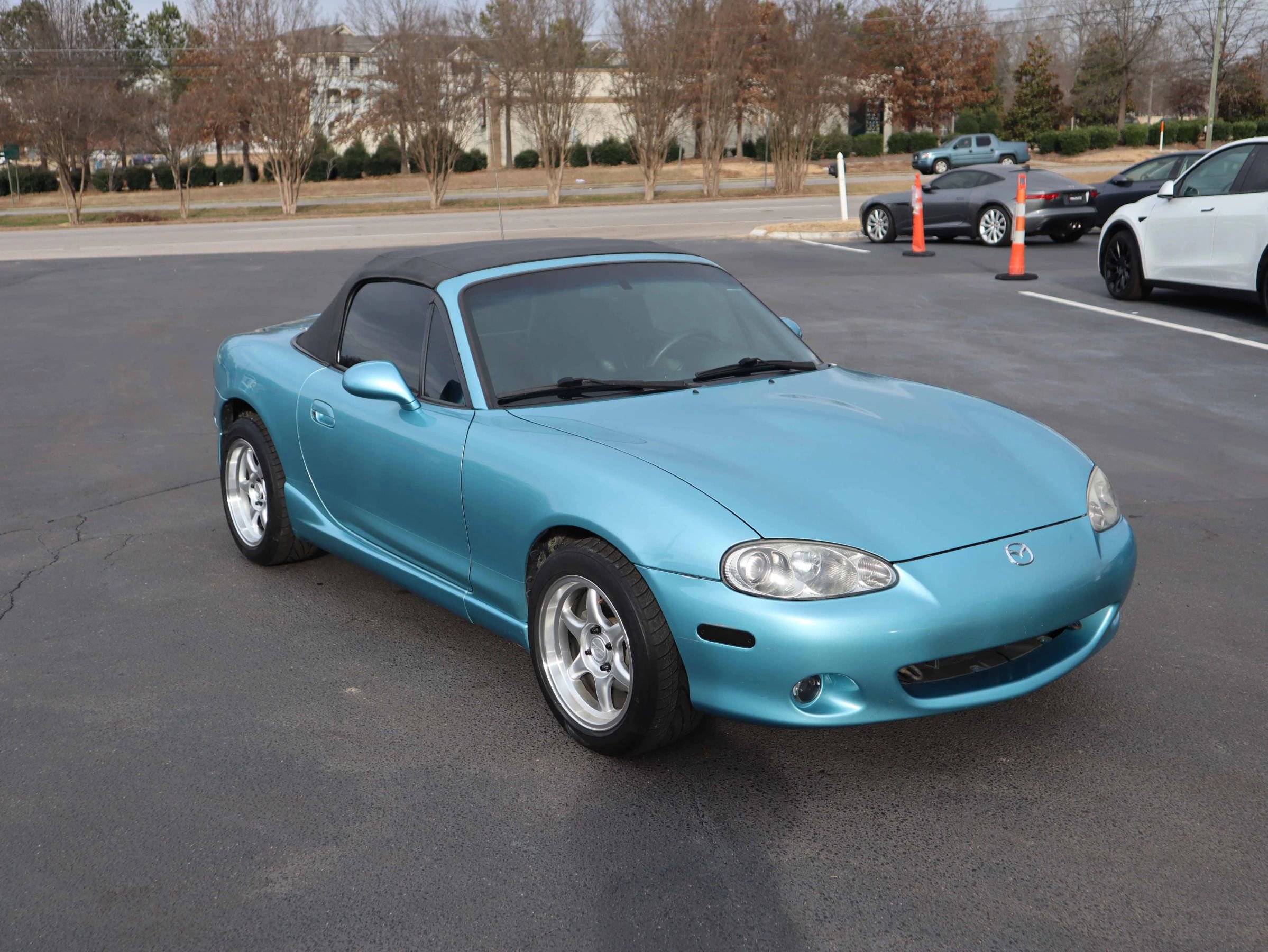 Used 2002 MAZDA MX-5 Miata image 17