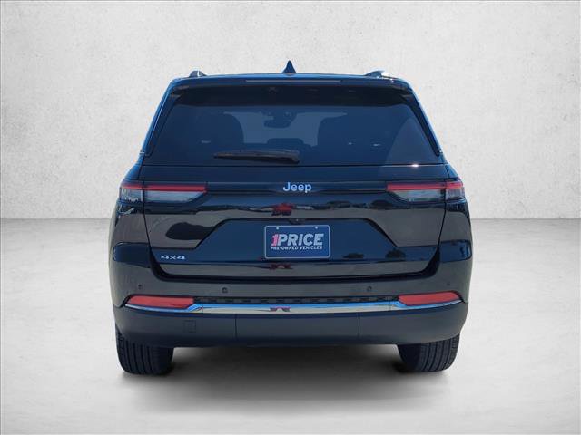 Used 2024 Jeep Grand Cherokee Limited w/ Trailer Tow Package image 7