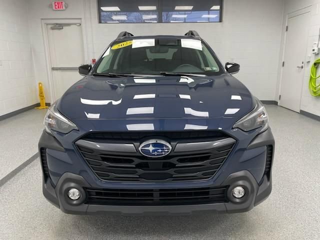 Used 2025 Subaru Outback Premium image 8