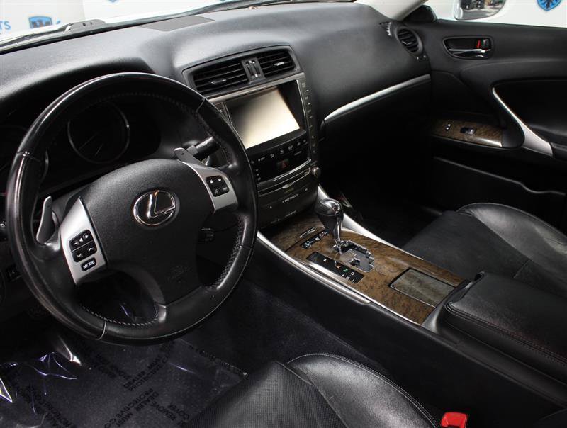 Used 2013 Lexus IS 250 w/ Premium Pkg Value Edition RWD image 7