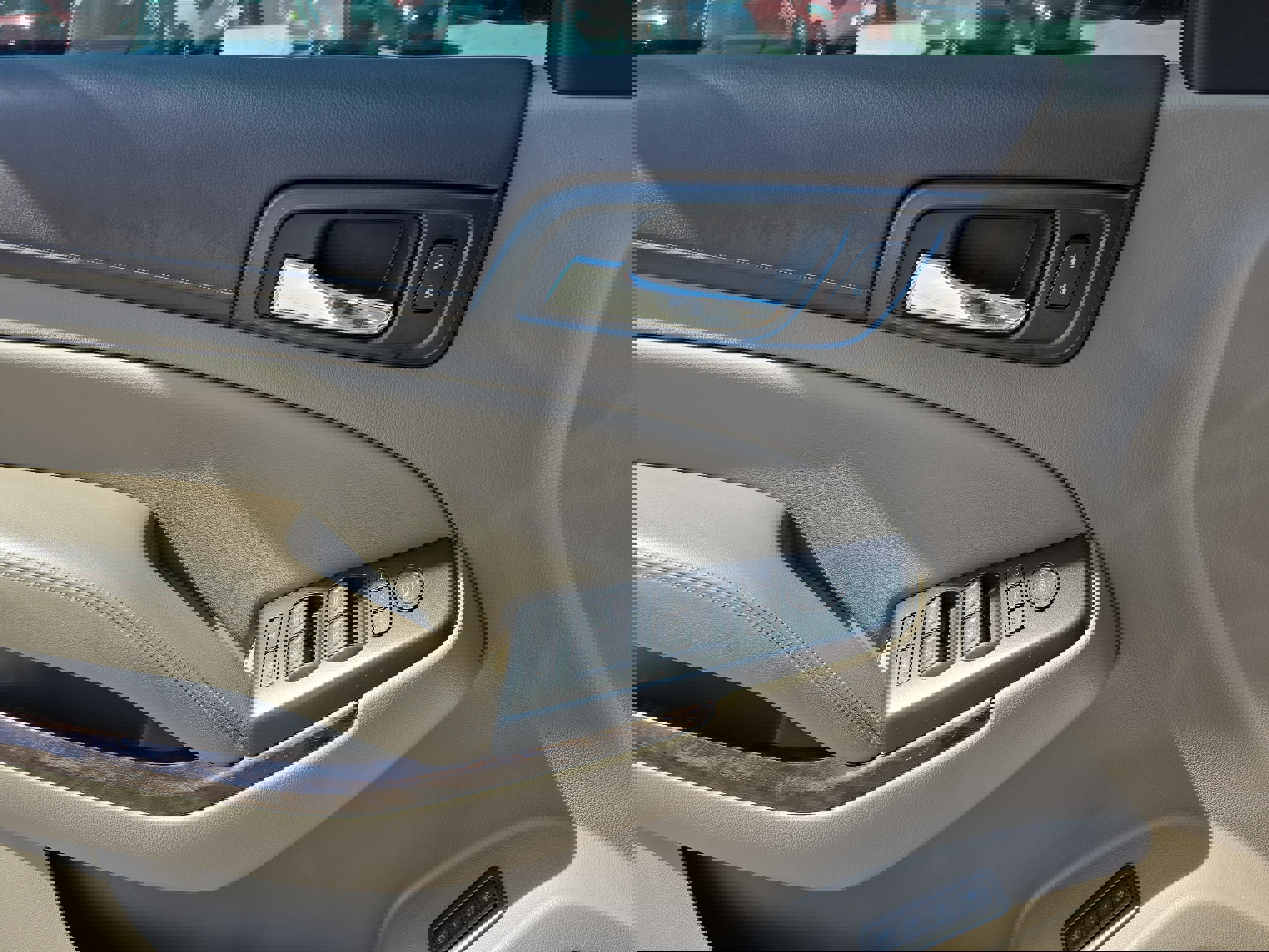 Used 2015 GMC Yukon XL SLT w/ Open Road Package image 30