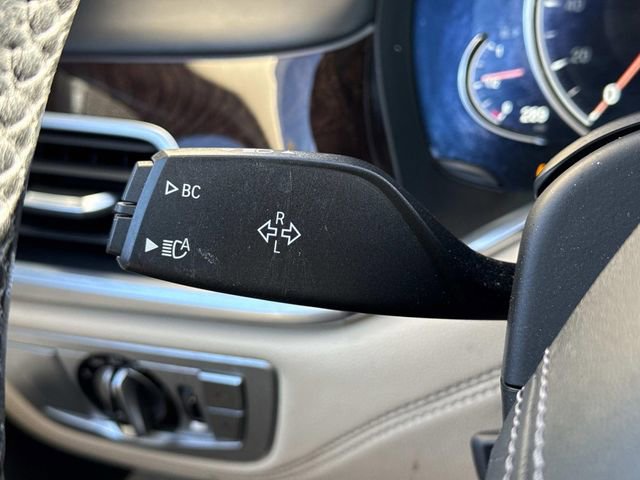 Used 2019 BMW 740i xDrive w/ Executive Package image 27