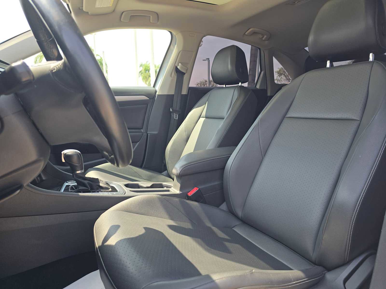 Used 2019 Volkswagen Jetta SE image 22