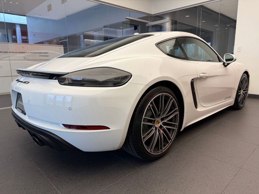 Used 2021 Porsche 718 Cayman GTS RWD image 7