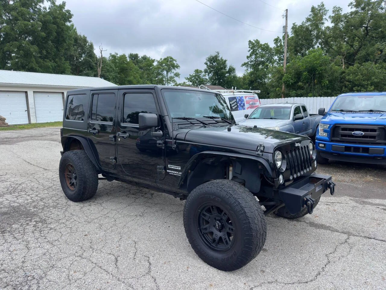Used 2014 Jeep Wrangler Unlimited Sport w/ Quick Order Package 24S AWD/4WD image 3
