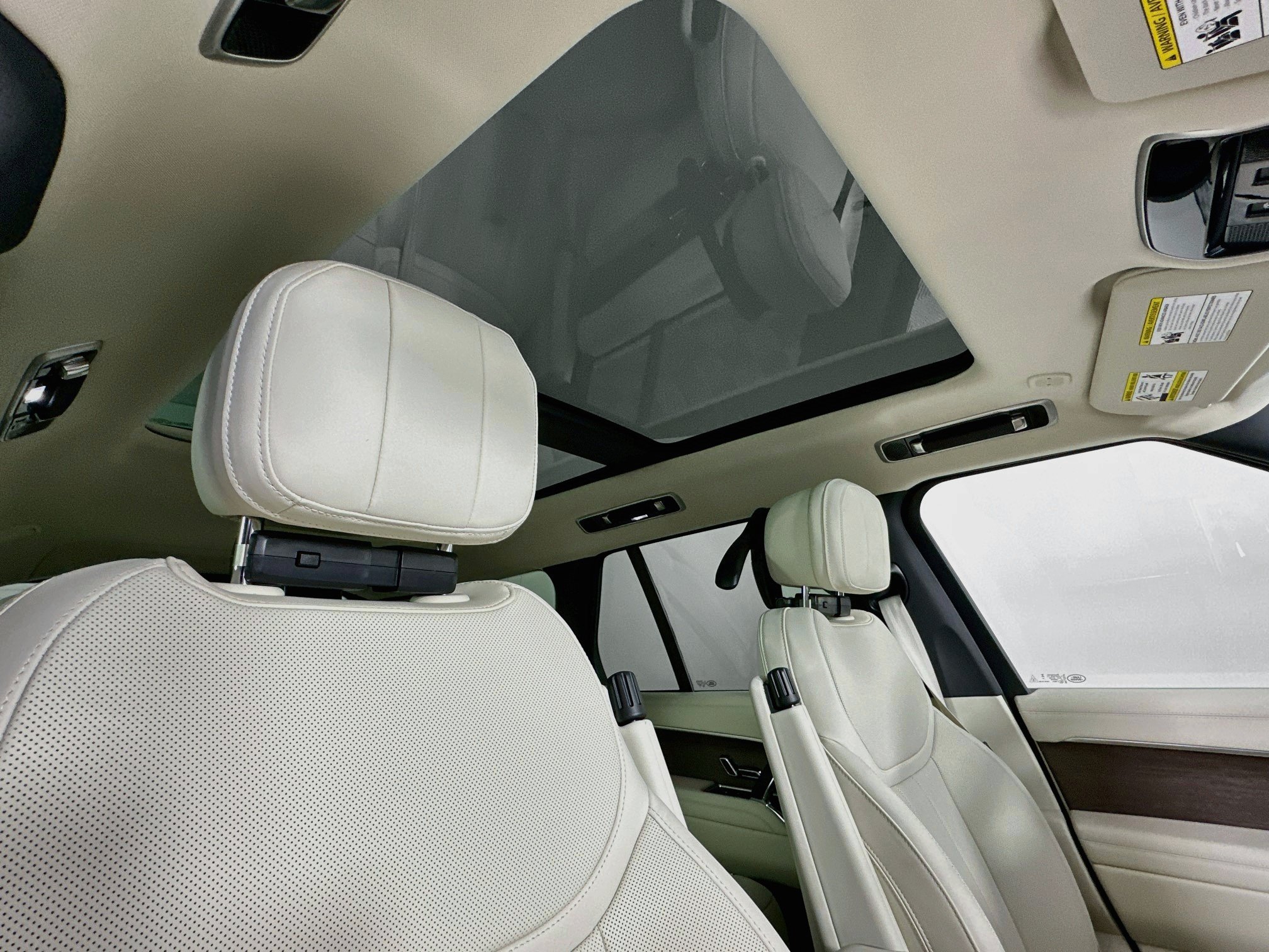 New 2027 Land Rover Range Rover SE AWD/4WD image 19
