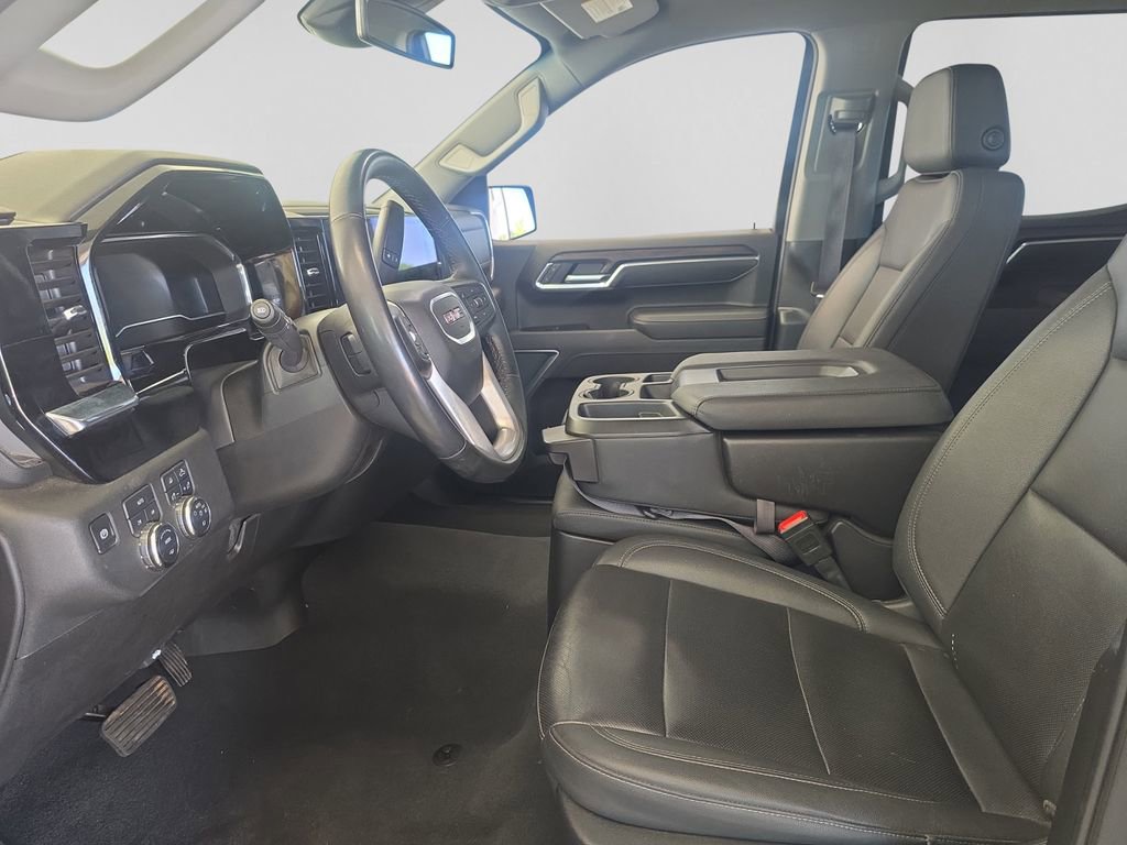 Used 2025 GMC Sierra 1500 SLT AWD/4WD image 10