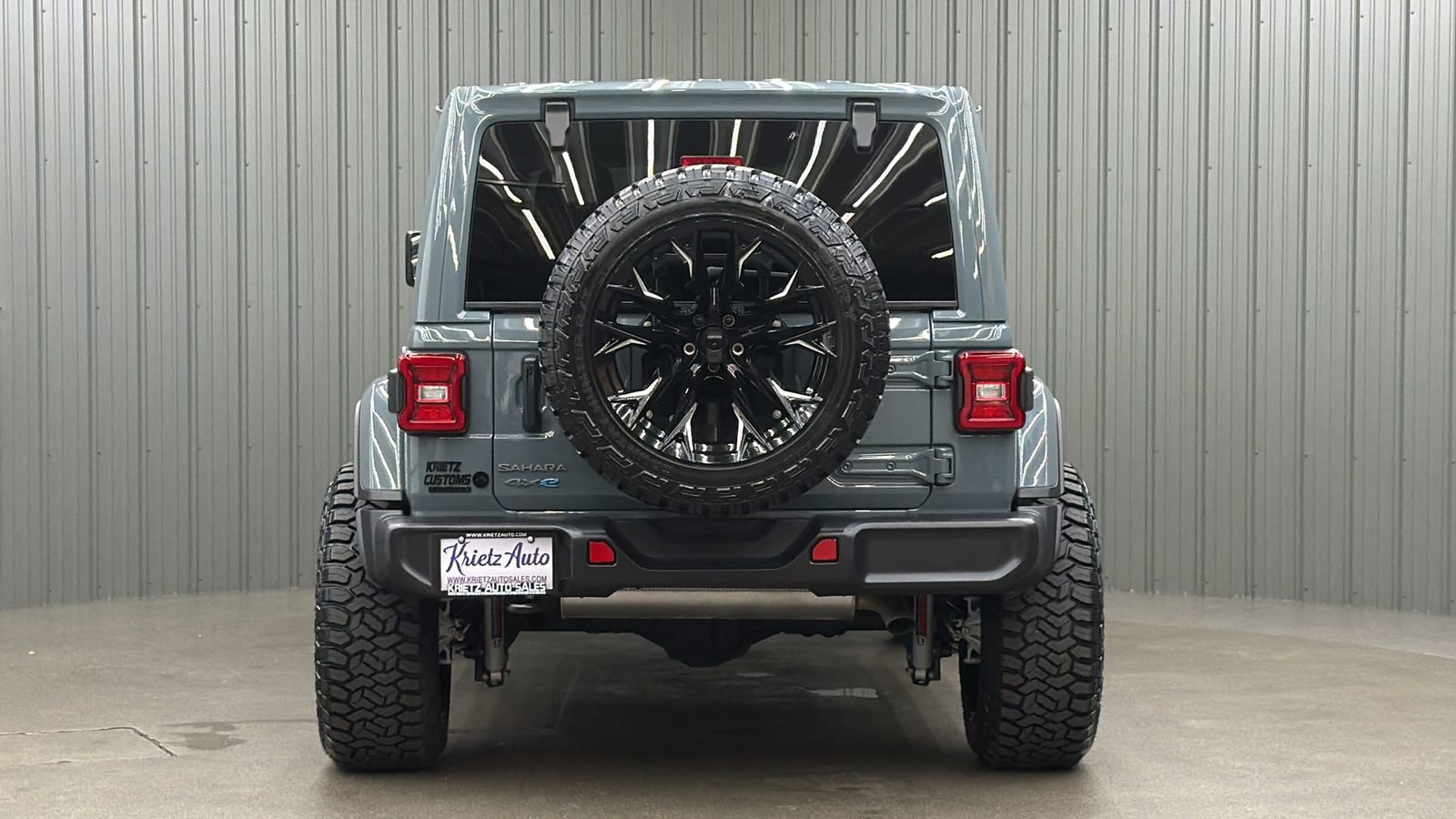 Used 2025 Jeep Wrangler Unlimited Sahara AWD/4WD image 4