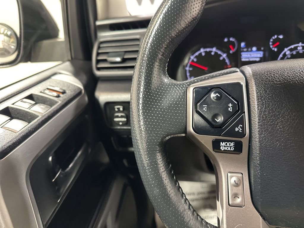 Used 2023 Toyota 4Runner SR5 AWD/4WD image 29