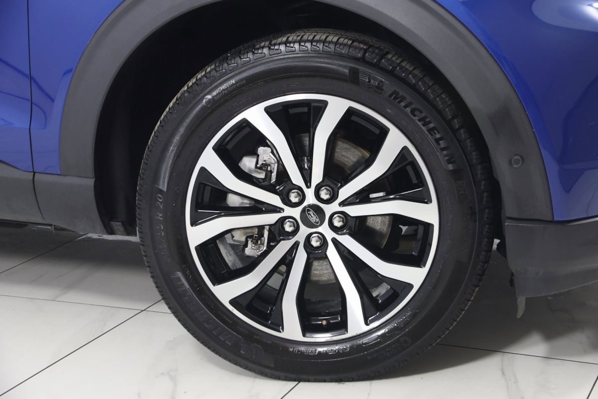 Used 2020 Ford Explorer ST w/ Premium Technology Package image 18