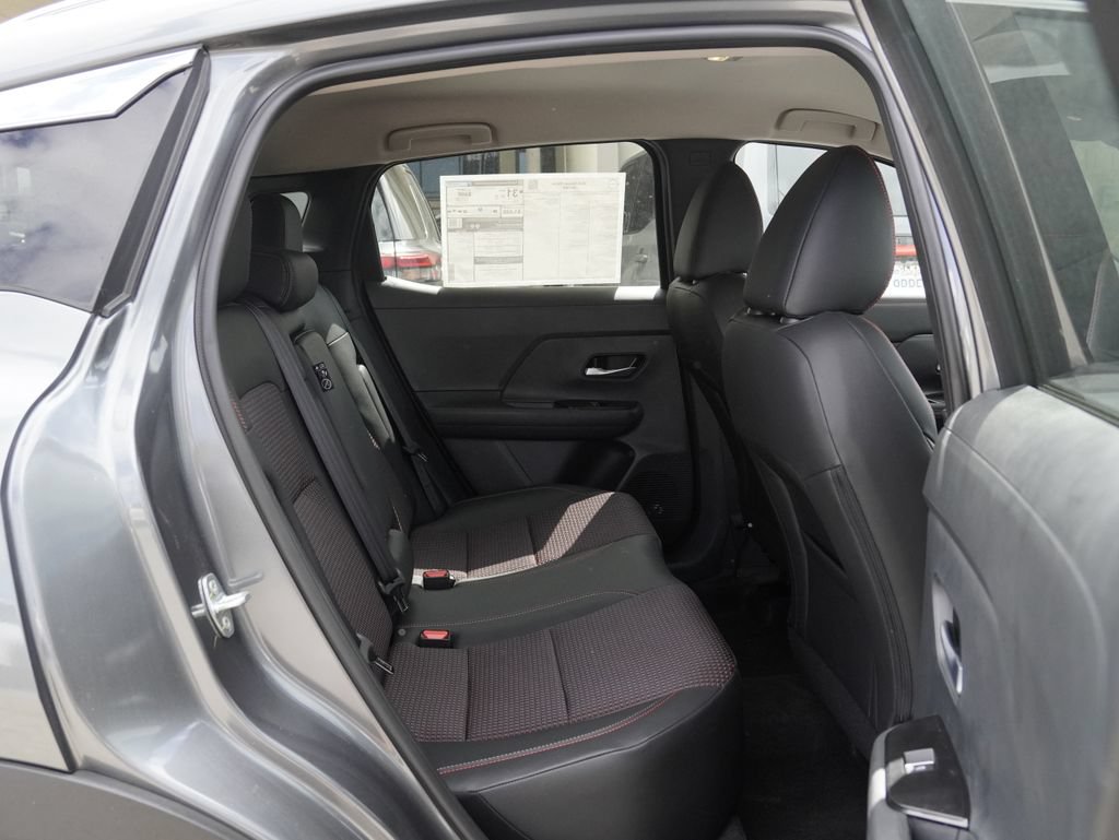 New 2026 Nissan Kicks SR FWD image 18