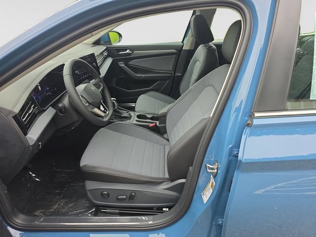 New 2027 Volkswagen Jetta SE FWD image 11