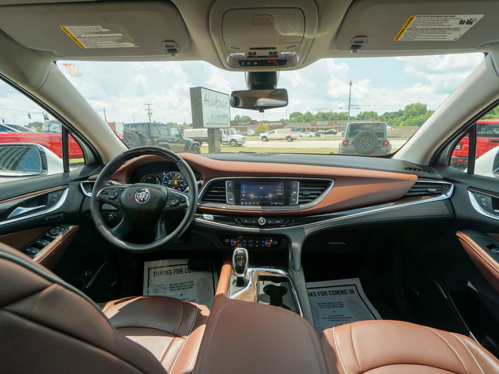 Used 2021 Buick Enclave Avenir w/ Avenir Technology Package image 2