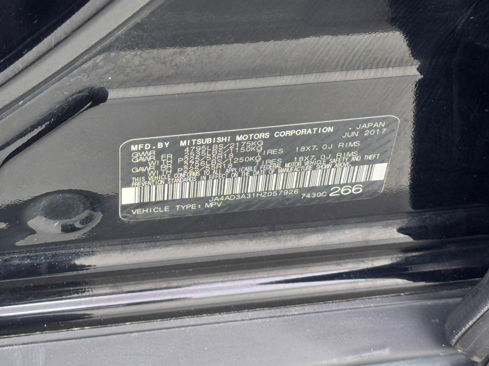 Used 2017 Mitsubishi Outlander SE image 40