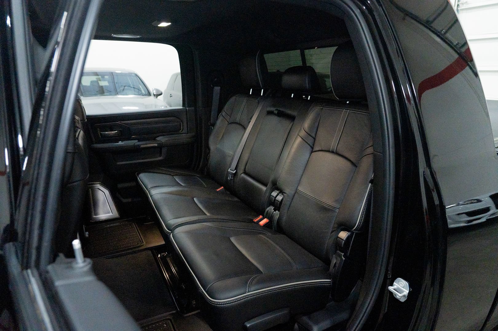 Used 2020 RAM 3500 Limited AWD/4WD image 34