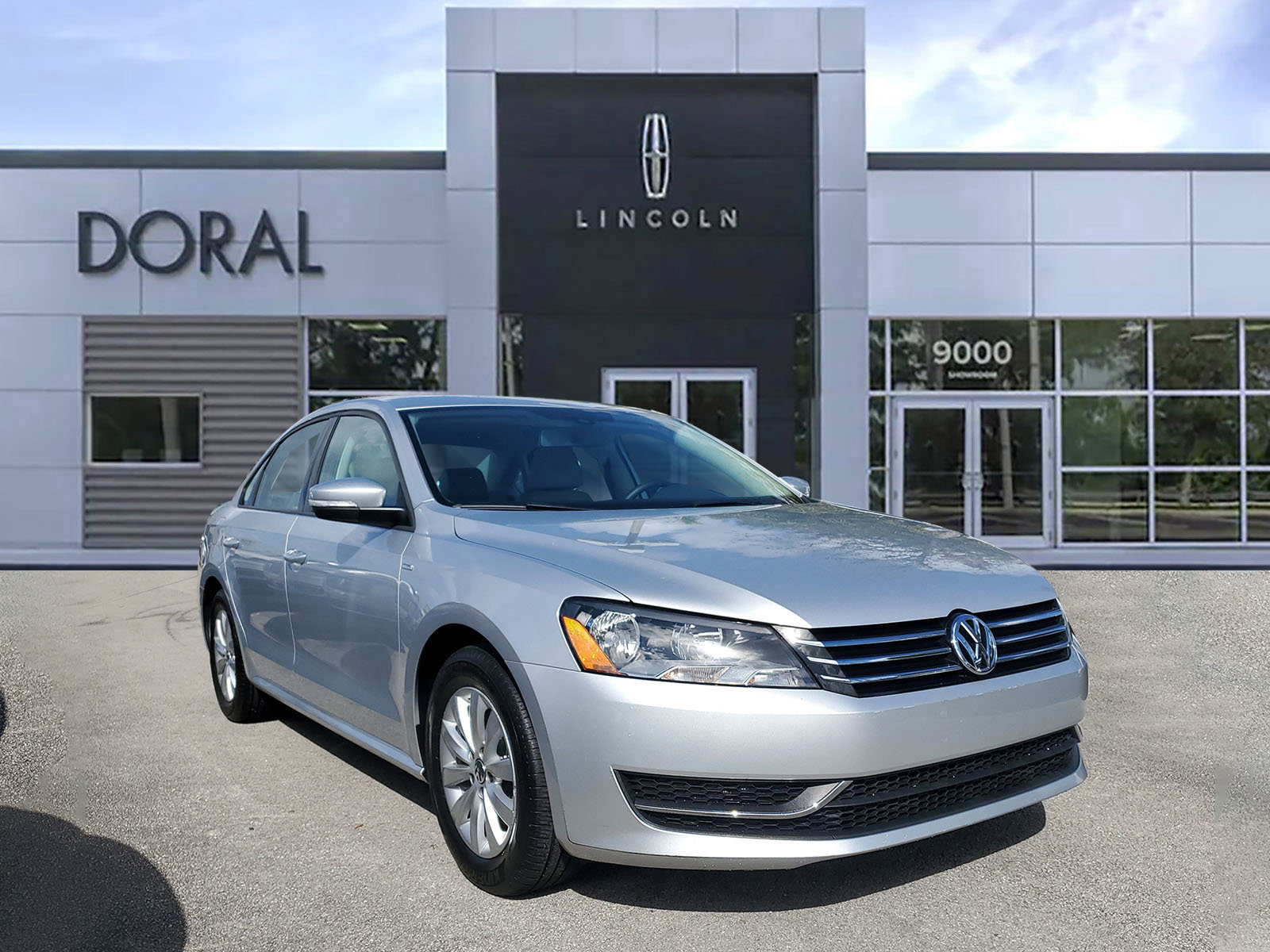 Used 2015 Volkswagen Passat 1.8T S image 1