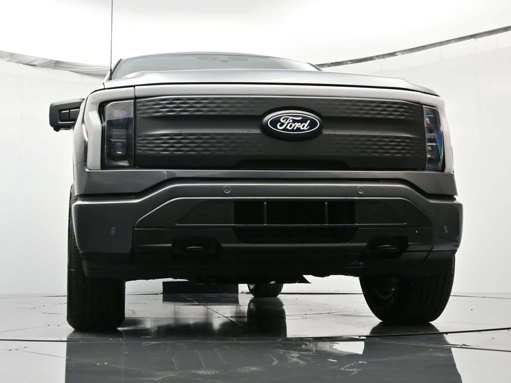 New 2025 Ford F150 Lightning Flash AWD/4WD image 39