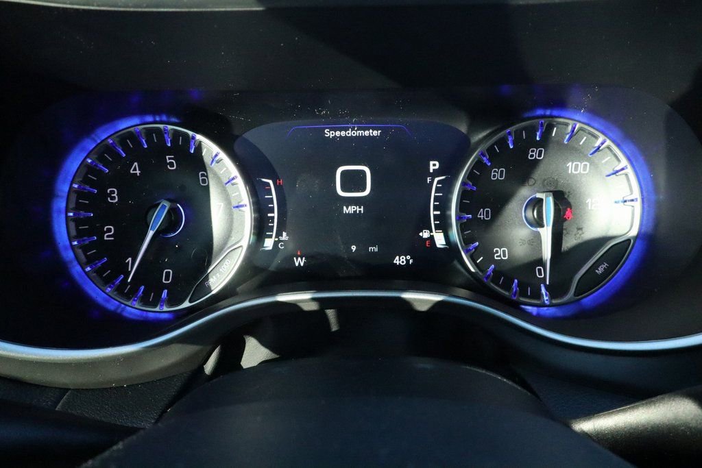 New 2026 Chrysler Pacifica Select FWD image 4
