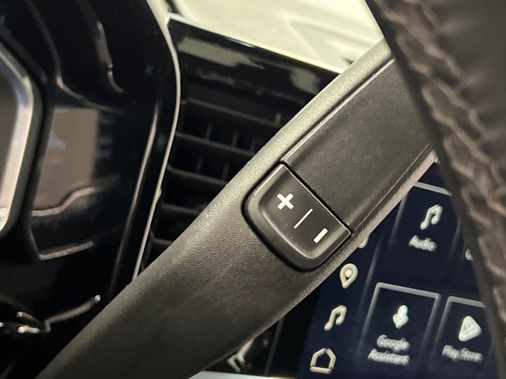 Used 2025 GMC Sierra 1500 SLT image 43