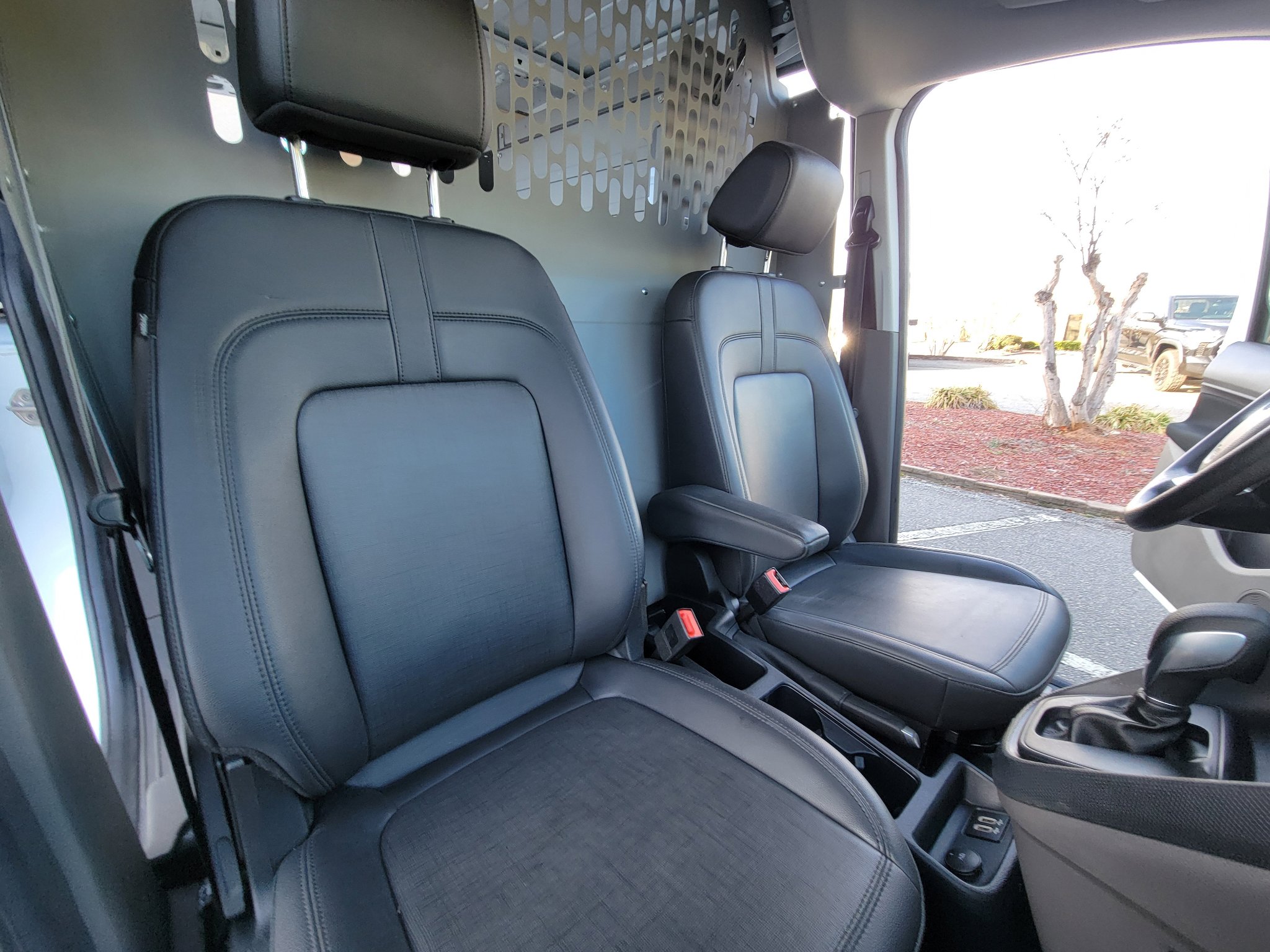 Used 2021 Ford Transit Connect XL image 42