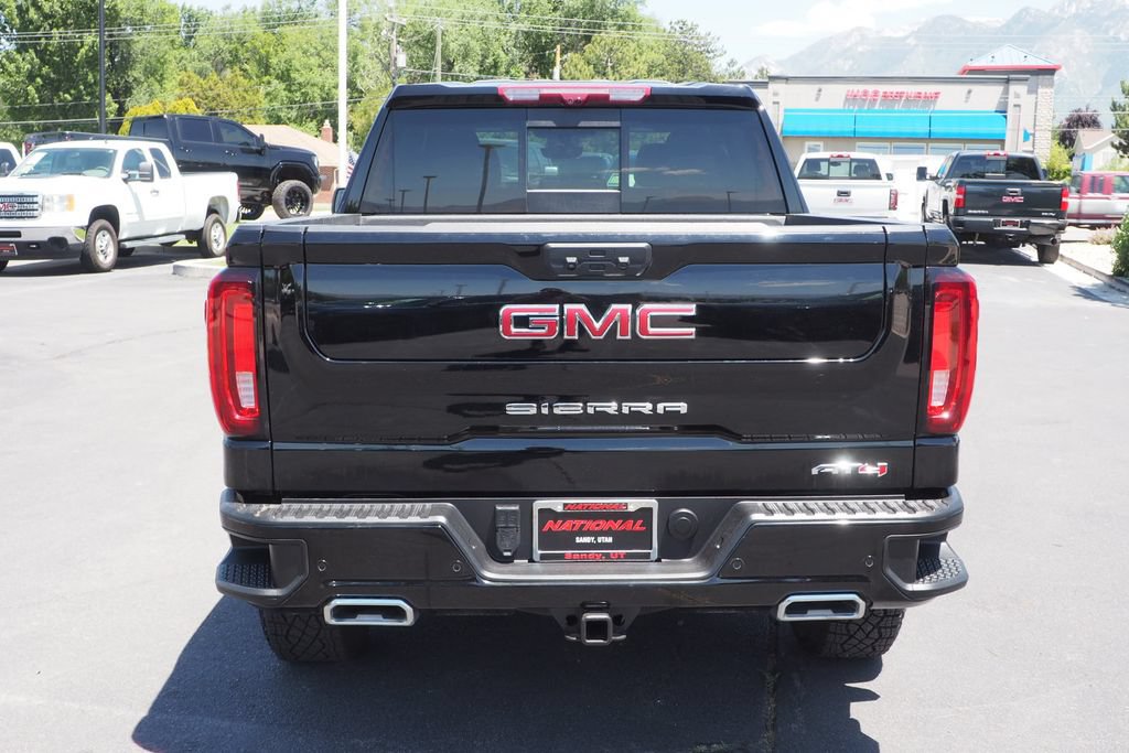 Used 2024 GMC Sierra 1500 AT4 w/ Technology Package AWD/4WD image 6