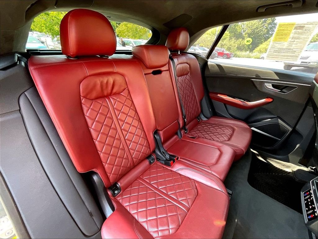 Used 2022 Audi SQ8 Prestige AWD/4WD image 16