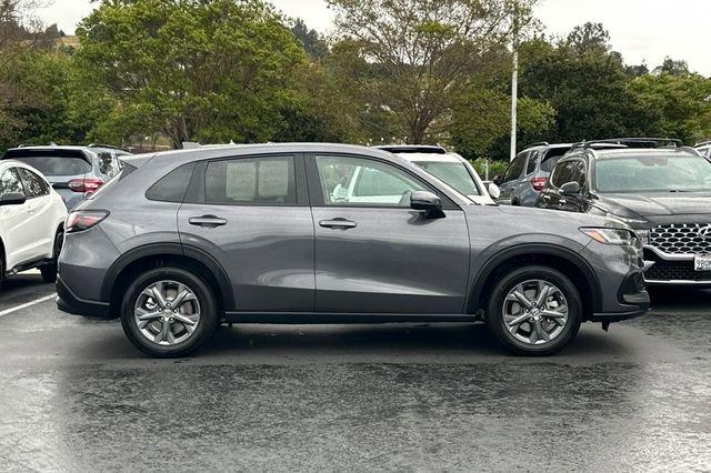 Certified 2026 Honda HR-V LX image 2