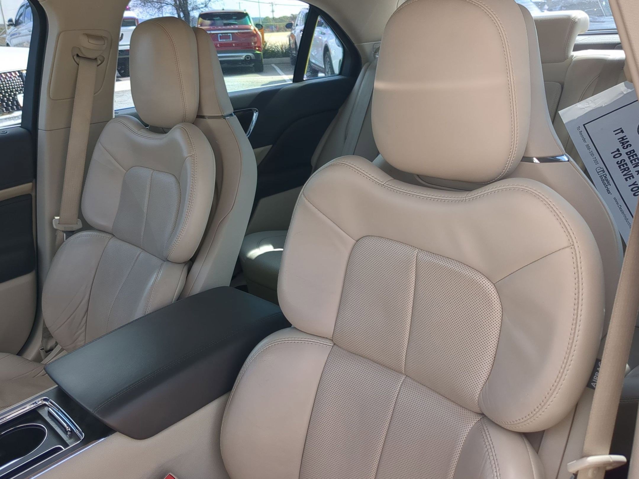 Used 2019 Lincoln Continental Reserve image 10