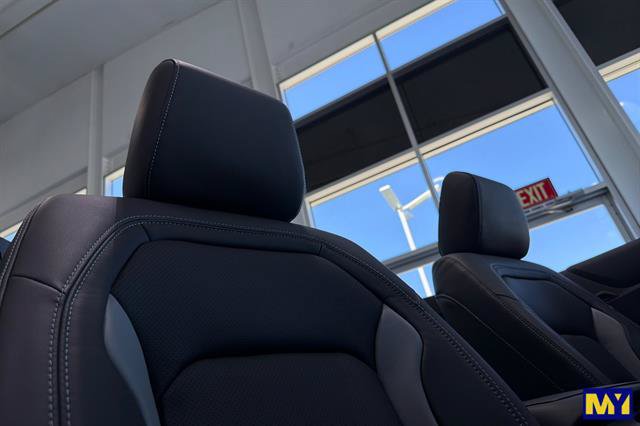 Used 2024 Chevrolet Camaro LT RWD image 19