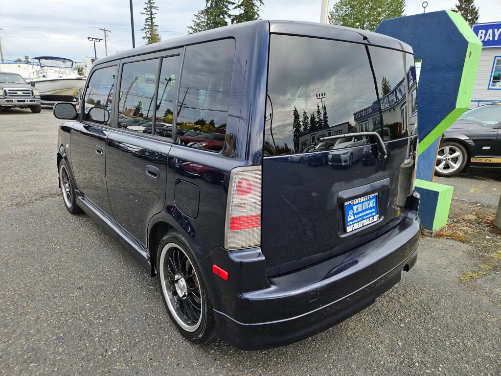 Used 2005 Scion xB FWD image 3