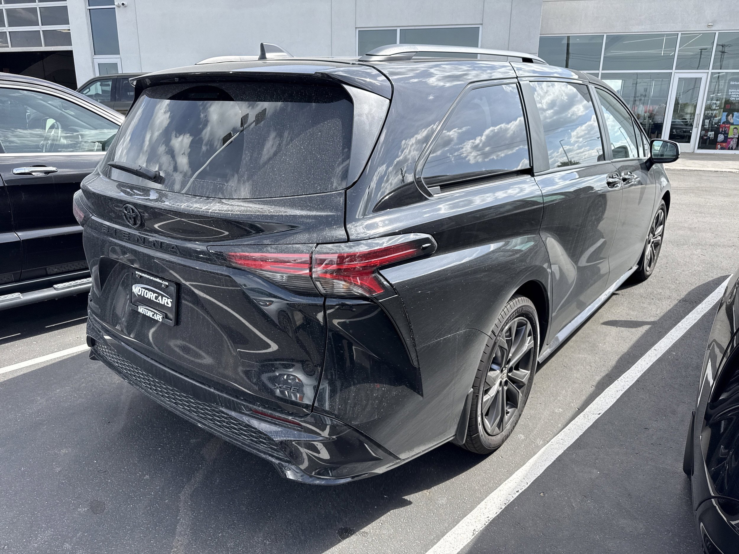 Used 2026 Toyota Sienna XSE AWD/4WD image 3