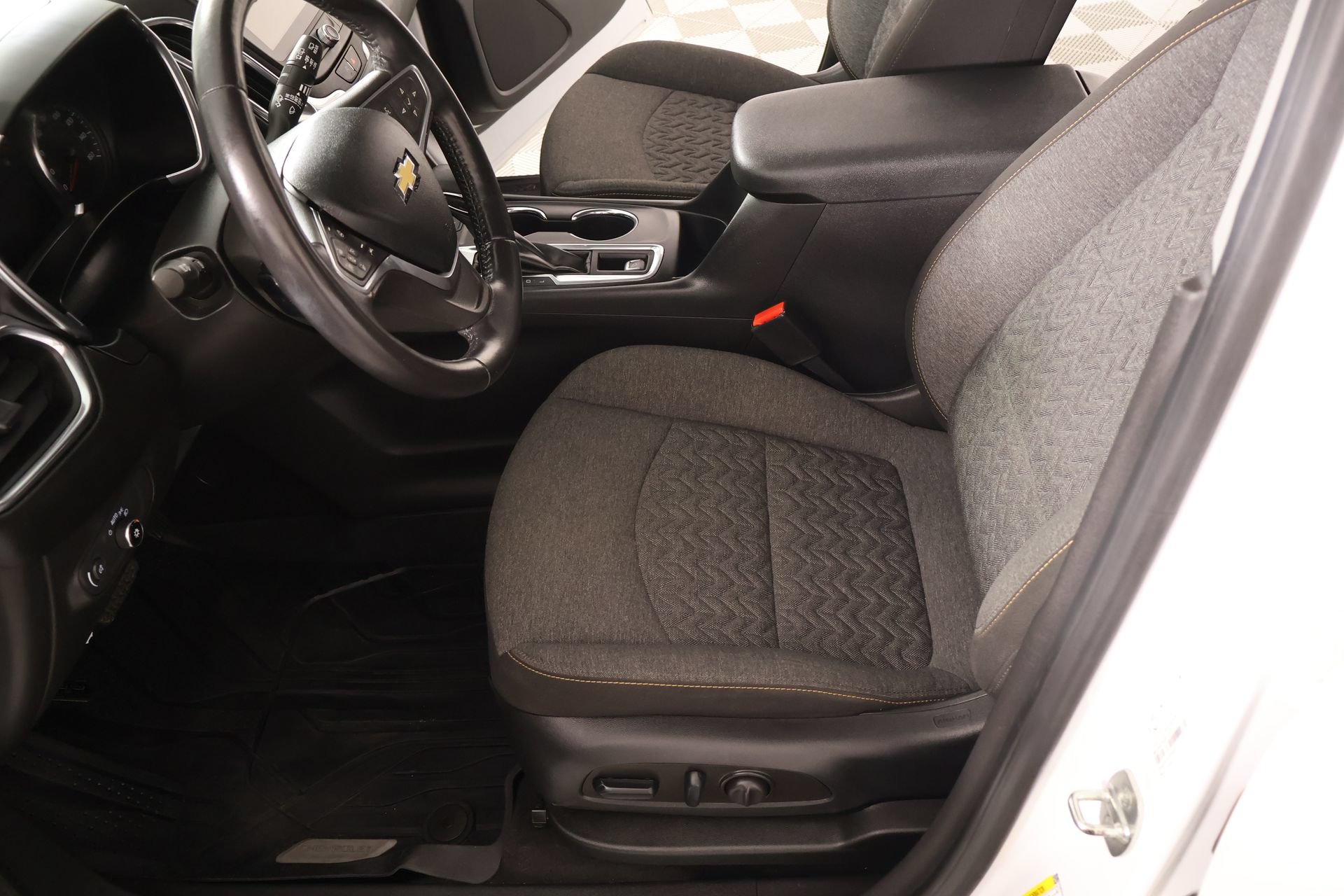 Used 2022 Chevrolet Equinox LT FWD image 11
