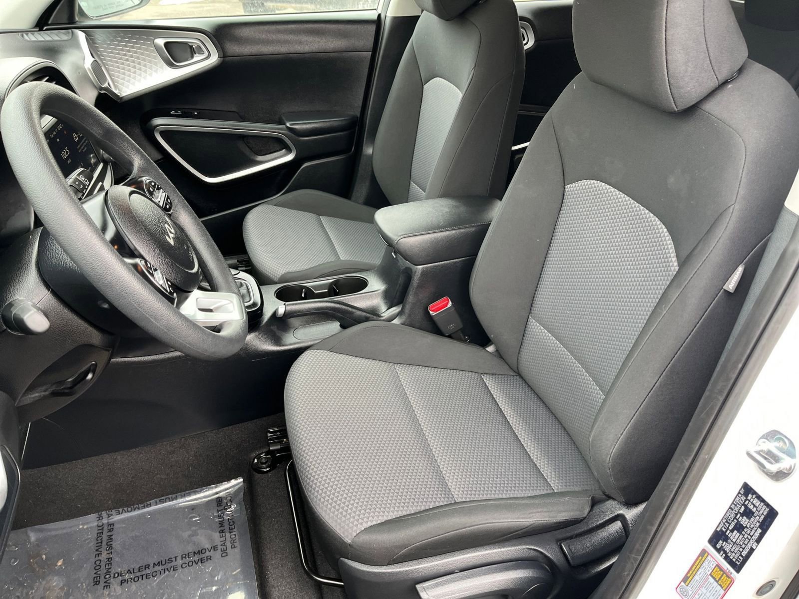 Used 2025 Kia Soul LX w/ LX Technology Package image 32