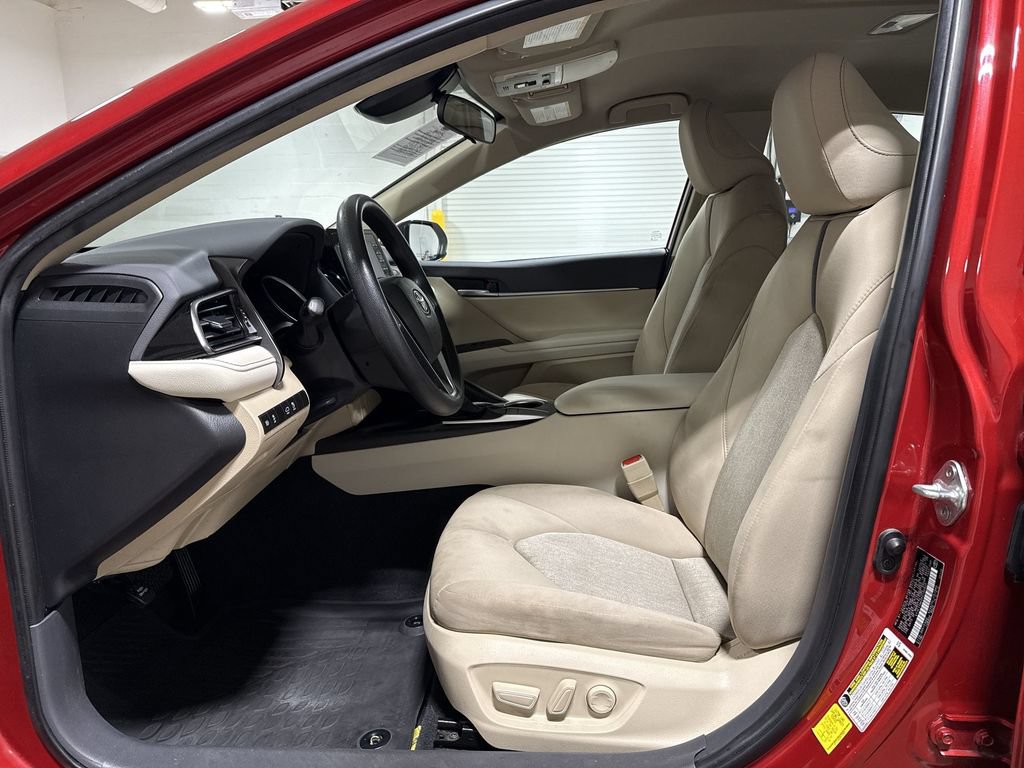 Used 2023 Toyota Camry LE FWD image 19